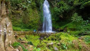 Grojogan Sewu Sebagai Tempat Wisata Di Jawa Yang Sangat Sejuk